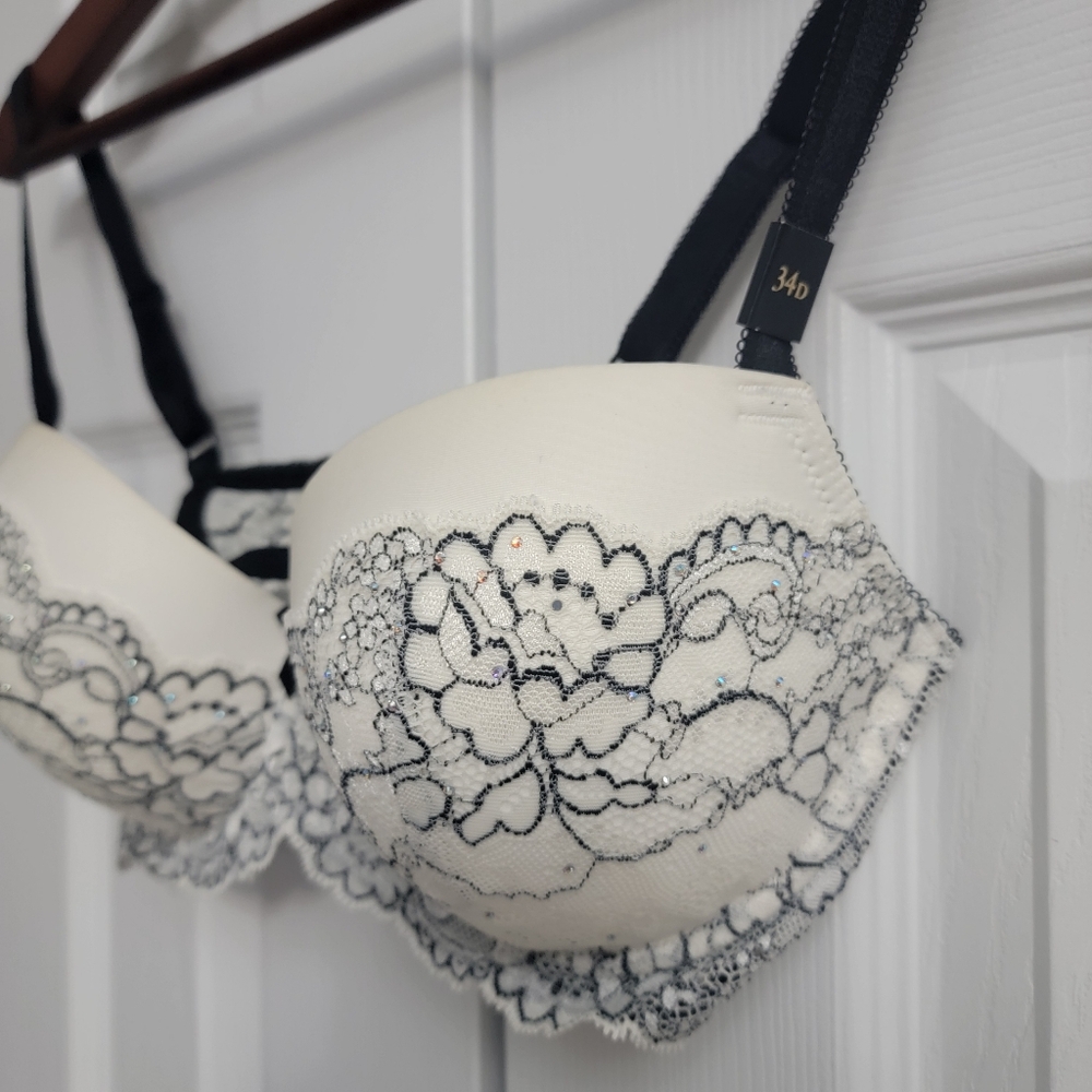 Victoria's Secret Dream Angels Lined Demi Black & White Lace 34D New w/ Size Tag - Picture 5 of 6
